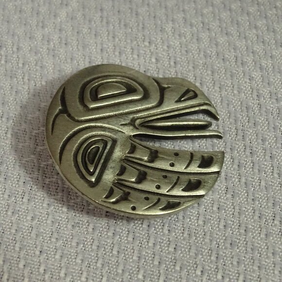 Wade Baker Signed Native Canadian Frederick Pewter Pin - Picture 4 of 5